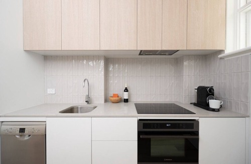 St Kilda West Apartment | WEST BEACH | St Kilda, Acland St, Luna Pk + Car
