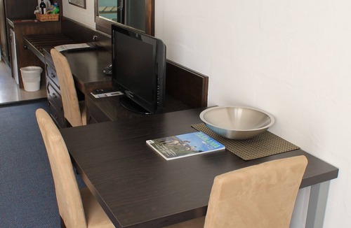 Queenstown Hotel | West Coaster Motel