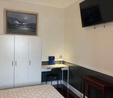 West End Apartment | West End Studio 2