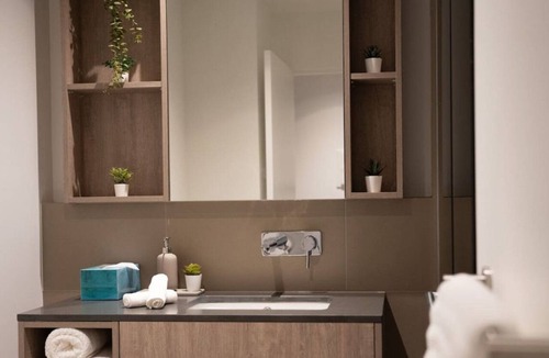 Melbourne Central Business District Apartment | West Side Place 2BR CBD Next to Marvel Stadium ❄️🔥