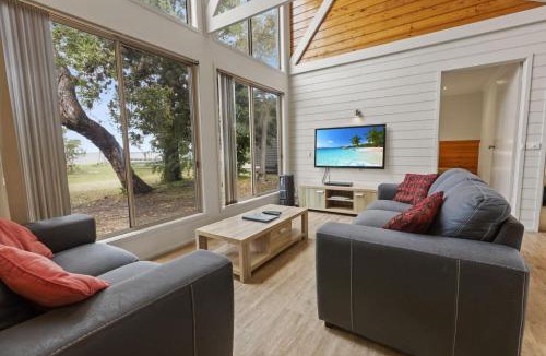 Forge Creek House | Westwind - Waterfront Retreat