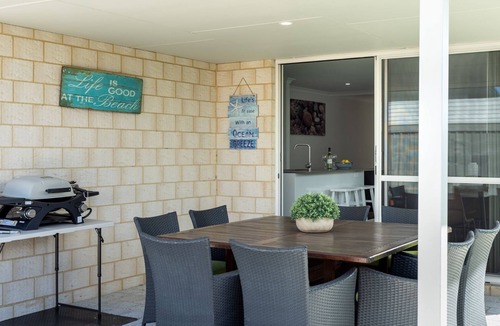 Vasse House | Whale of a Time - Vasse: Your Perfect Retreat for Comfort and Nature