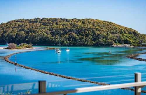 Narooma Apartment | Wharf Apartment Unit 5