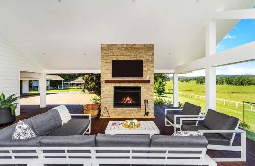 Far Meadow House | Whispering Pines House, Far Meadow, Berry