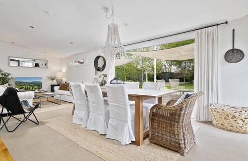 Glenroi House | 'White Birch' - Sophisticated 4 Bedroom Home
