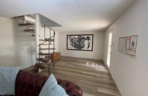 Lancelin House | White Cottage