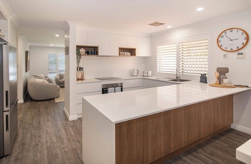 West Busselton House | White Sands Holiday Home | Central Busselton - Walk Everywhere | Pet Friendly
