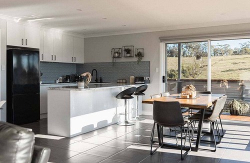 St Helens House | White Wallaby Retreat