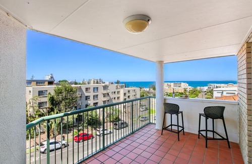 Kings Beach Apartment | Whitecaps Resort Unit 4, 44 Edmund Street, KIngs B