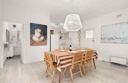 Huskisson House | Whitewash Cottage by Experience Jervis Bay