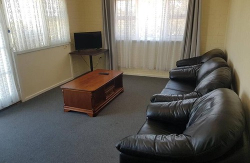 Whyalla Playford Hotel | Whyalla Country Inn Motel