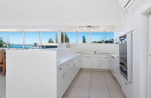 Kings Beach House | Wickham Point Unit 5 Kings Beach QLD