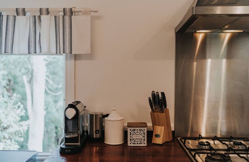 Olinda Cottage | Wild Orchid Olinda ~ Private Luxury self contained Cottage ~ Dandenong Ranges