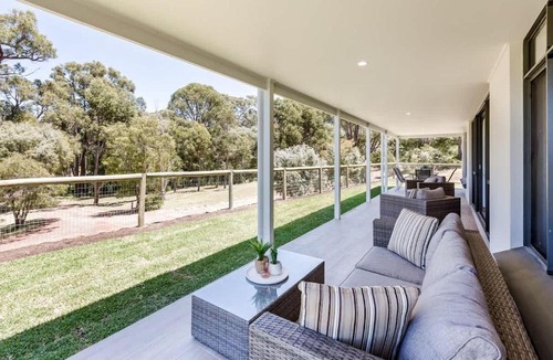 Yallingup Siding House | Wildgreen Villa - Lakeside Hideaway in Winery Estate