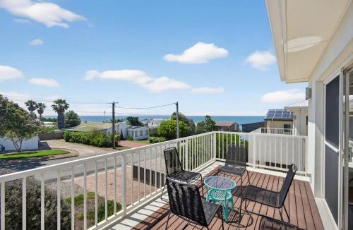 Hayborough House | Wilkinson Ave Hayborough close to Victor Harbor - No Linen Included