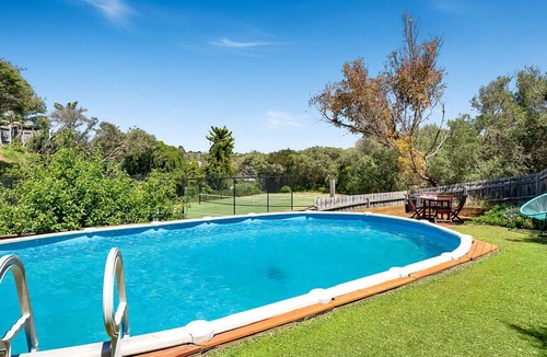 Rye House | Willowdene | Coastal Entertainer with Pool Spa and Tennis Court