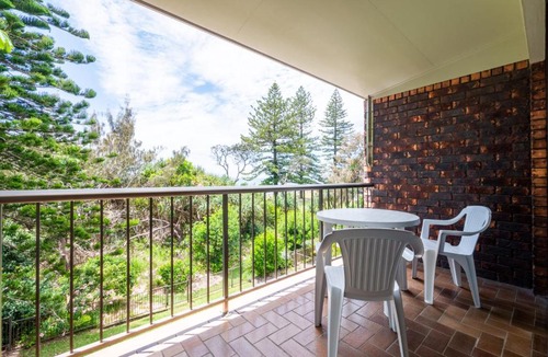 Dicky Beach Apartment | Wilson Ave Unit 2, 13 Wilson Ave