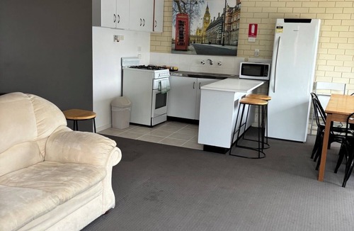 Foster Hotel | Wilsons Promontory Motel