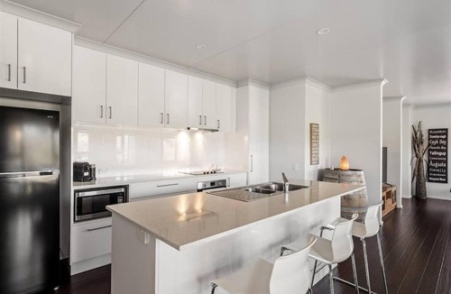 Wilyabrup House | Wilyabrup Waters - Lakeside Haven in the Wine Region
