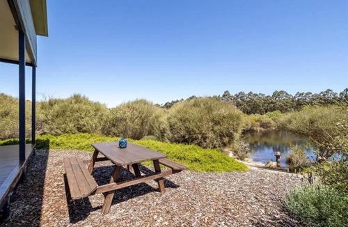 Wilyabrup House | Wilyabrup Waters - Lakeside Haven in the Wine Region