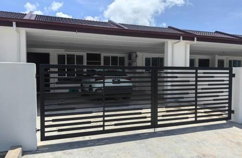 Miri House | Win & Sha's Homestay