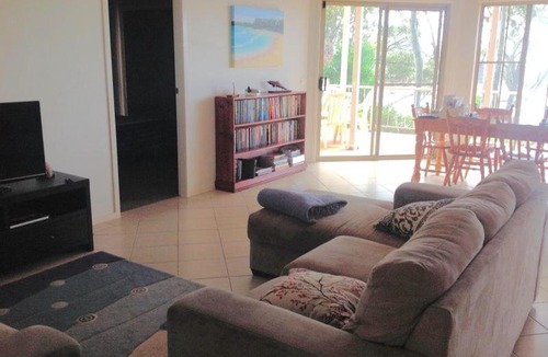 Denhams Beach Apartment | Windarra on Denham's
