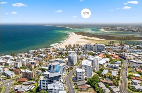 Caloundra Apartment | Windsong Caloundra Sunsets Sea Breezes and Style