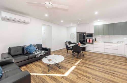 Hermit Park House | Windsor Charm - Unit One