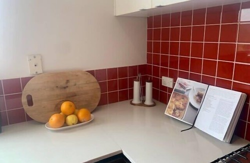 Windsor Apartment | Windsor Prahran Sunny Spacious 1 Bed with Sunroom