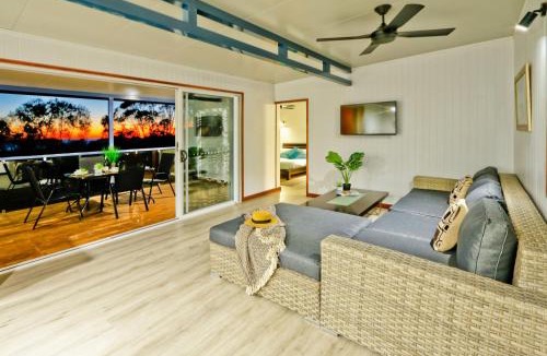 Agnes Water Ski Chalet | Wine Down