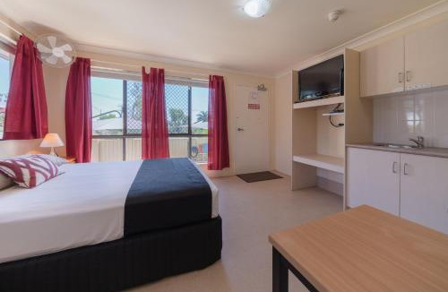 Norman Gardens Hotel | Winter Sun Motel