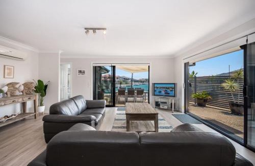 Yamba House | Witonga Waters - Pet Friendly Luxury Waterfront Escape with Pool & Pontoon - Holiday Yamba