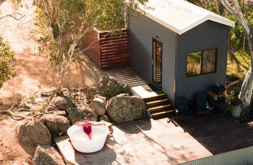 Moonbah Cottage | Wombat - Beautiful Secluded Tinyhouse close to the Ski resorts, Snowy Mountains