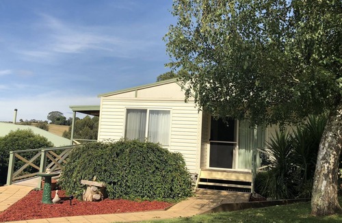 Gembrook Apartment | Wombat cottage self contained accommodation