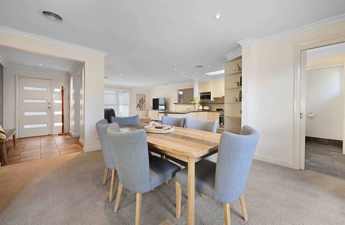 Calare Apartment | Woodward Villa - 2 Bed 2 Bath, CBD