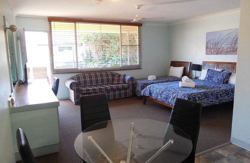 Woolgoolga House | Woolgoolga Beach Motel Unit 10