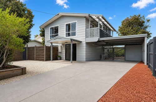 Cape Woolamai House | Wooli Waves by Ready Set Stay- Comfortable Family Home - pet friendly and WIFI