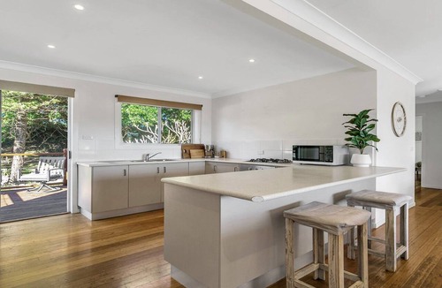 Wooli House | Wooli Waves - Right on the ocean dune.
