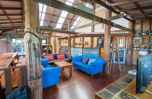 Scarness Hostel | Woolshed Eco Lodge