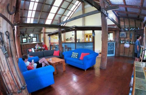 Scarness Hostel | Woolshed Eco Lodge