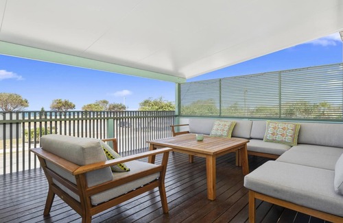 Woorim House | Woorim Beach House with Water Views