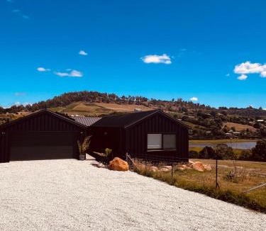 Legana House | Writer's River Retreat