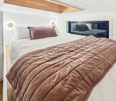 Moonbah Ski Chalet | Wuelf & the Fallow