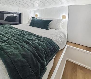 Moonbah Ski Chalet | Wuelf & the Fallow