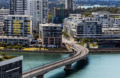 Wentworth Point Apartment | WWP · Lovely 2 Bedroom Apt with Swimming Pool
