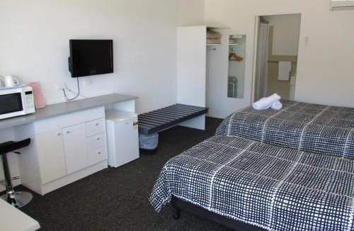 Wynnum Hotel | Wynnum Anchor Motel