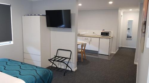 Wynnum Hotel | Wynnum Anchor Motel