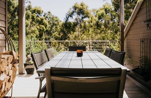 Hepburn Springs House | Xhale ~ Hepburn Springs/Daylesford ~ Take a breath