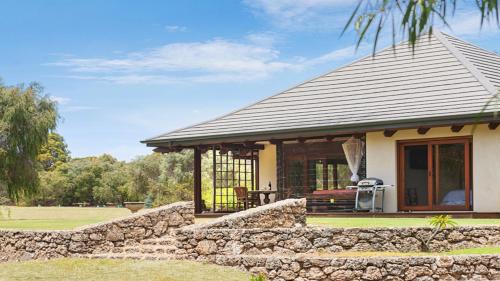 Yallingup House | Yallingup Retreat - Romantic Country Retreat for Couples
