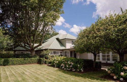 Blackheath House | Yamacilla House: Spectacular Views in Blackheath!